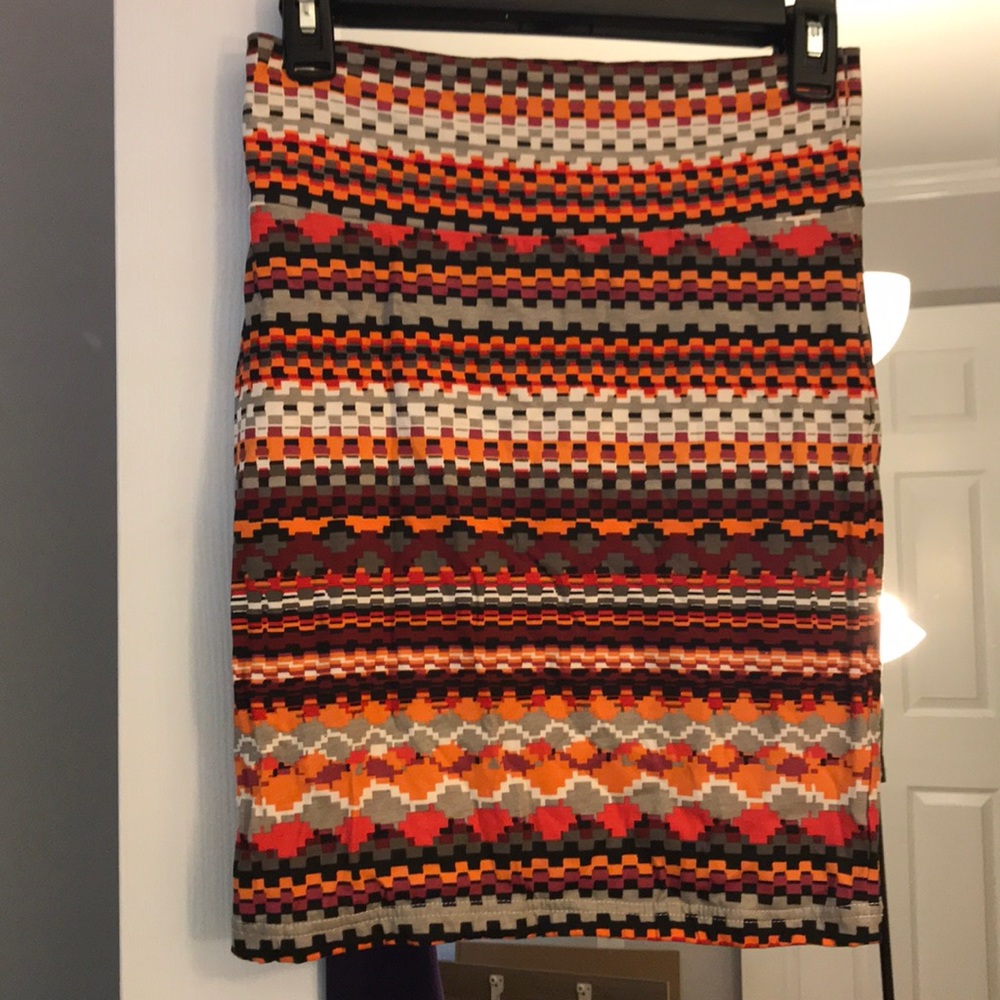 Stretch pencil skirt